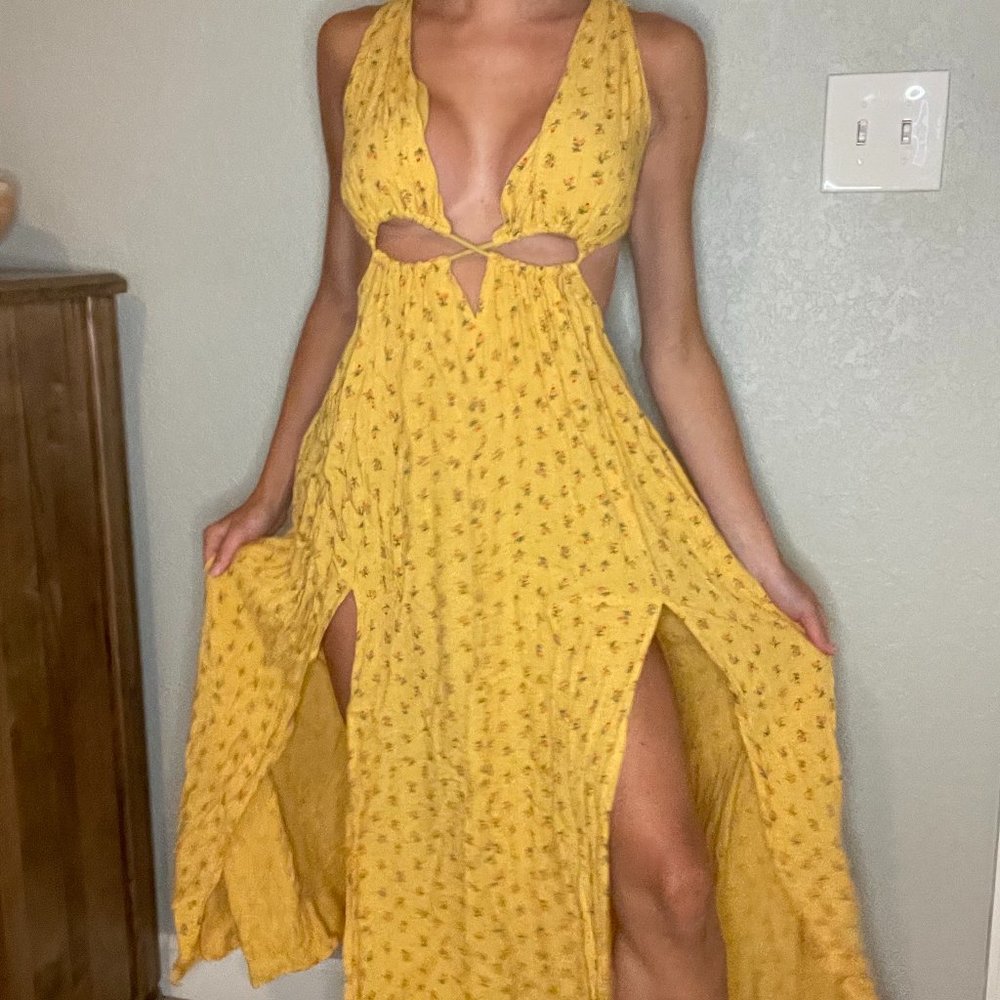 Hello Molly yellow flower maxi dress, high slits, cut out, size 2 / XS